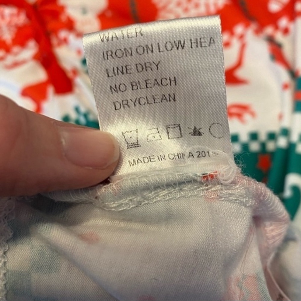 PATPAT 2 piece Christmas Pajamas Size Large EUC - Picture 6 of 8
